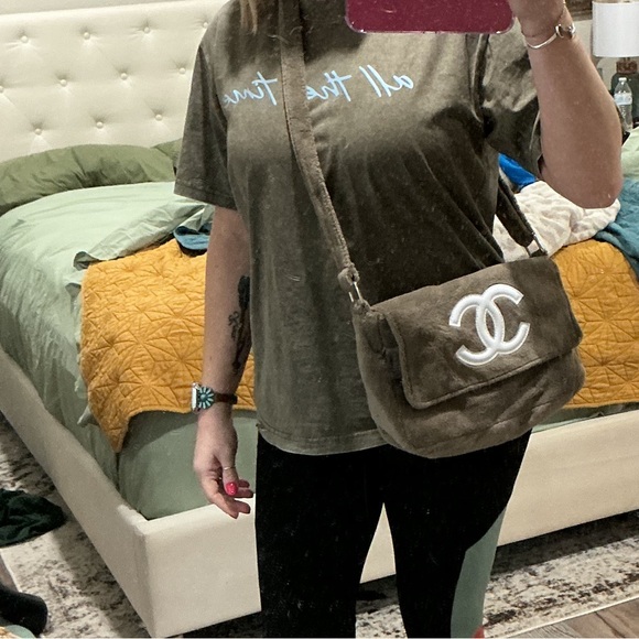 CHANEL Taupe Crossbody Bag with White Logo - Picture 2 of 2